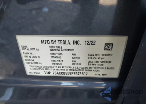 2023 Tesla Model X Dual Motor All-Wheel Drive/Standard Range z USA, uszkodzony, nr VIN 7SAXCBE59PF376507